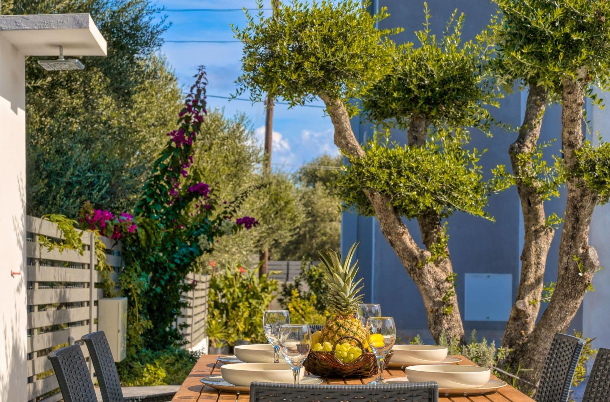 Valeria Private Villa Plános المظهر الخارجي الصورة